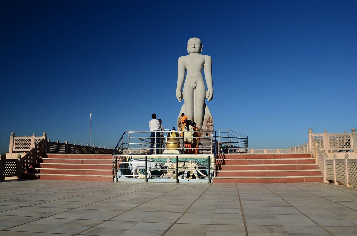 A statue of Sri Chandraprabha Thirthankara
