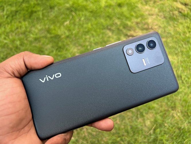 The new Vivo V23 Pro. Credit: DH Photo/KVN Rohit