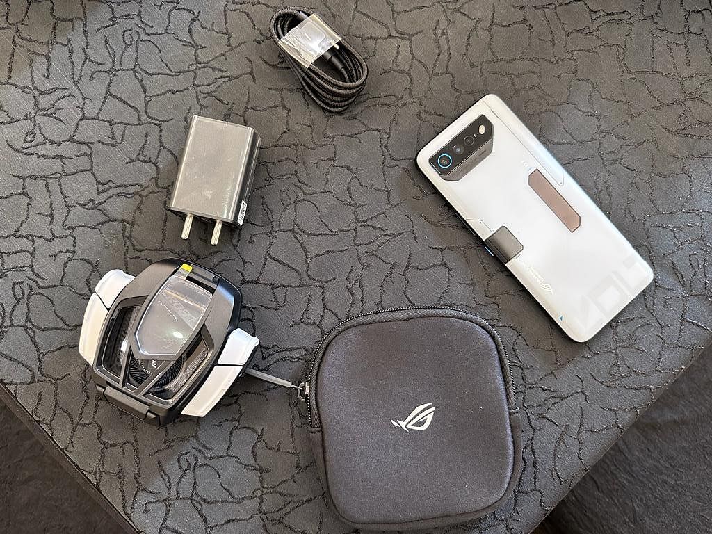 Asus ROG Phone 7 Ultimate and items that come with retail box. Credit: DH Photo/KVN Rohit