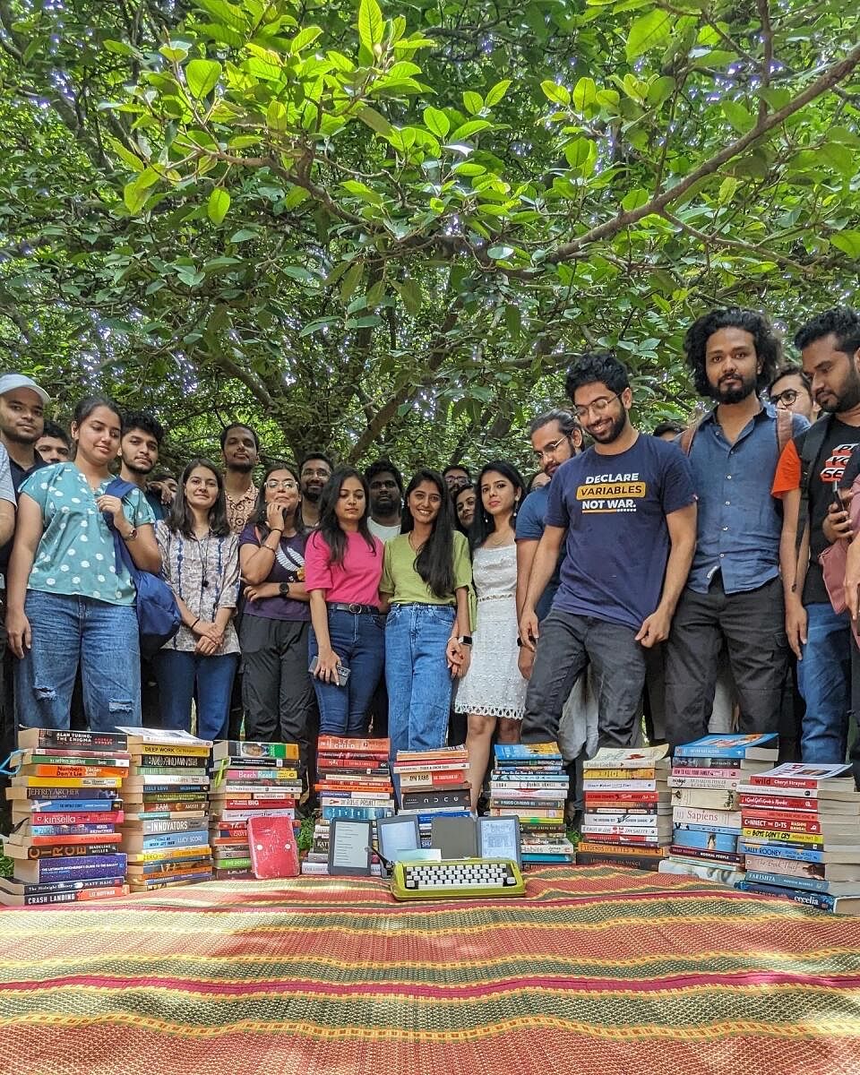 Some attendees do talk, pose for photos with their books,and head out for lunch after the meetup.