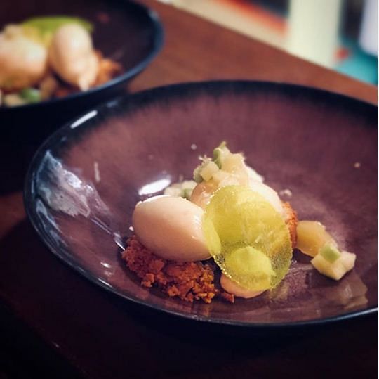The crunchy texture of the green apple and sugardesign added the oomph factor.