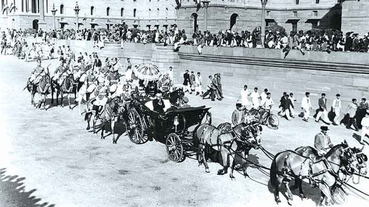 President Rajendra Prasad (in the horse-drawn carriage) readies to take part in the first Republic Day parade on Rajpath, New Delhi, in 1950. Credit: Wikimedia Commons