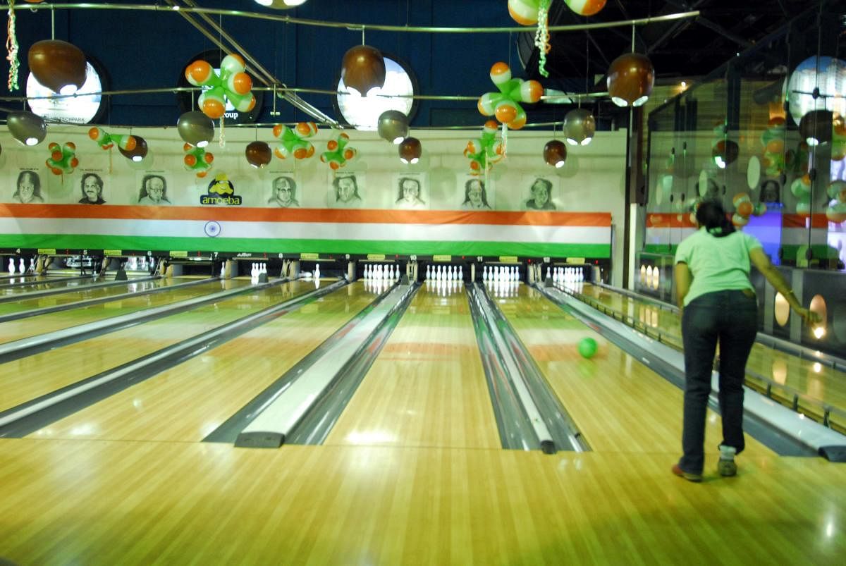 Tenpin bowling battling a 'mall'ady