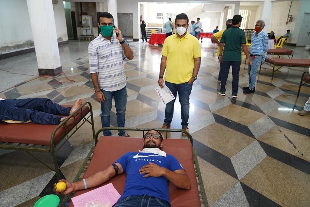 Mumbai Ranji cricketers donate blood at MCA and VIVA-organised drive to fight COVID-19