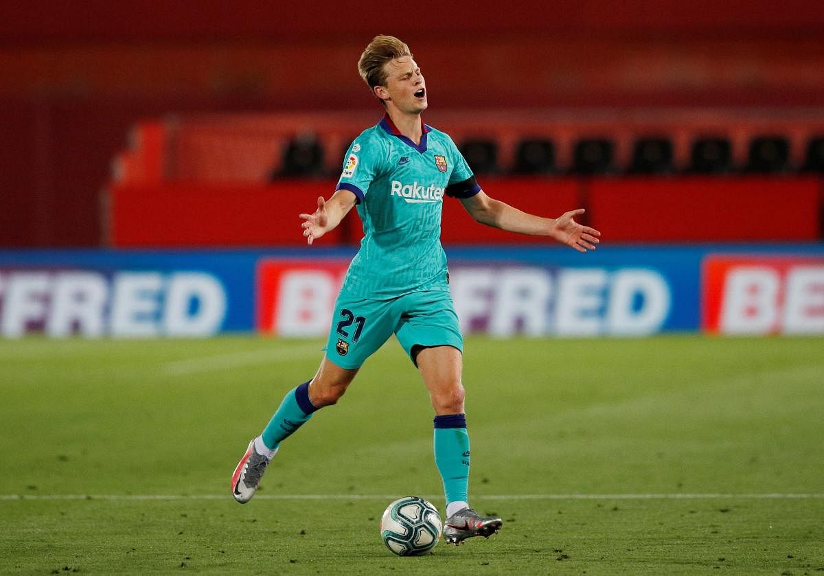 Barcelona lose De Jong to injury for 'several weeks'