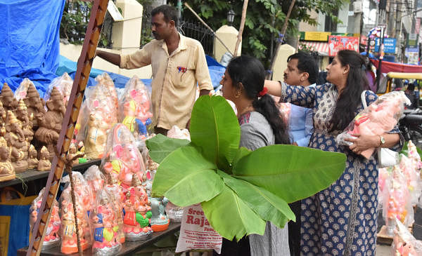 Idol-makers urge Karnataka govt to issue height guidelines as Ganesh Chaturthi nears