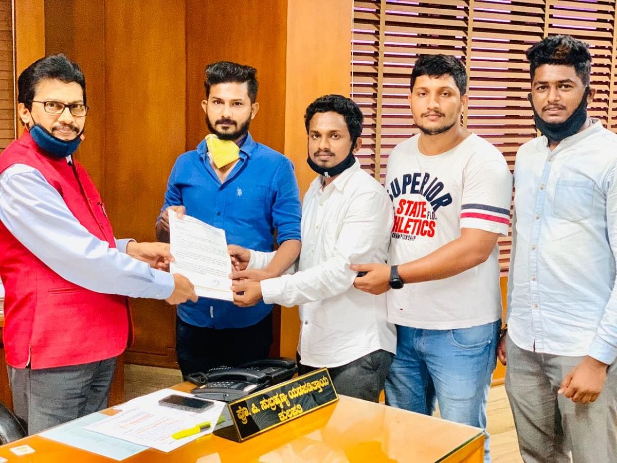NSUI opposes closure of University First Grade College