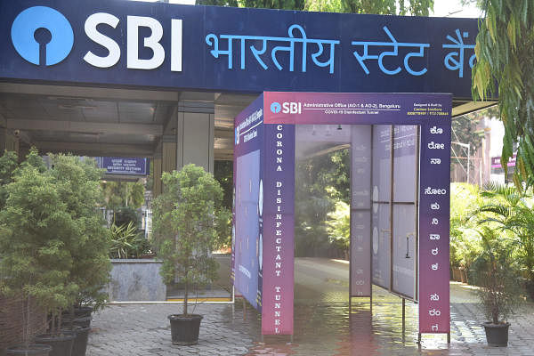 SBI cuts lending rate by up to 10 bps to boost sagging demand