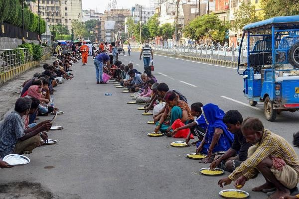 1.14 crore people benefited from Maharashtra meal scheme 'Shiv Bhojan' since April