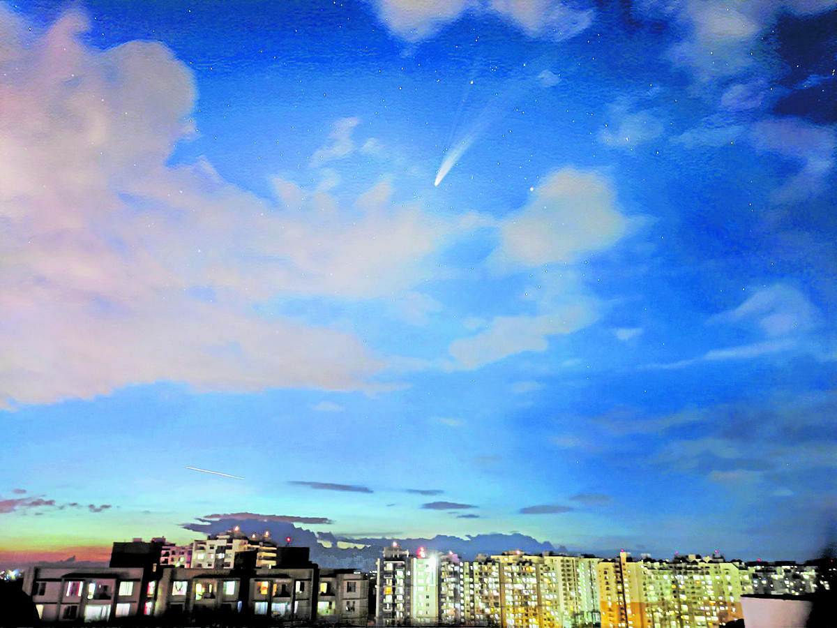 Bengalureans face Covid-19, cloudy skies to catch Neowise comet