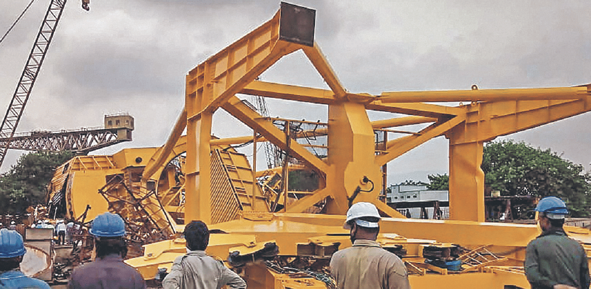 Kin of victims in Andhra Pradesh crane mishap to get Rs 50 lakh ex-gratia