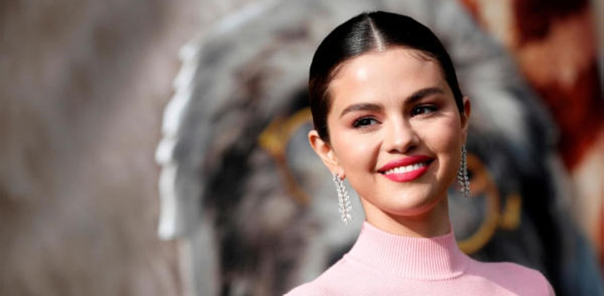 From omelet to octopus, Selena Gomez gets quarantine busy with streaming cooking show
