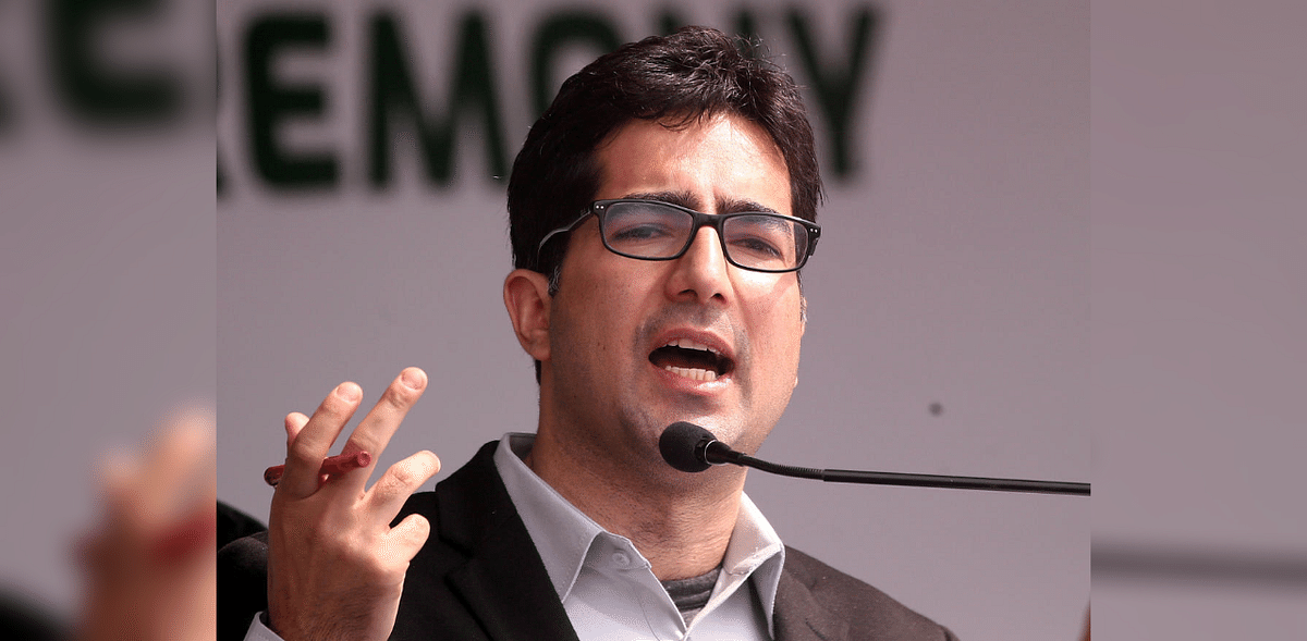 Speculation about Shah Faesal rejoining IAS rife in Kashmir