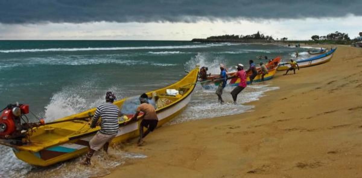 Four Udupi fishermen missing as boat hits breakwater in Karnataka