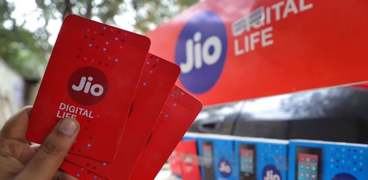 Paid Rs 195 cr AGR related dues including spectrum sharing charges, Reliance Jio tells Supreme Court