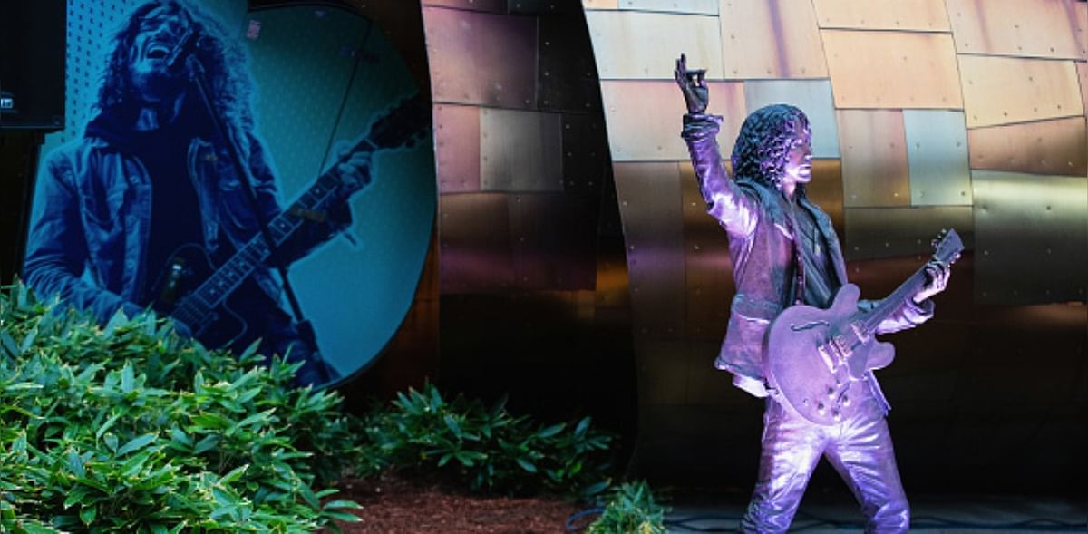 Statue of lauded rocker Chris Cornell vandalised in Seattle