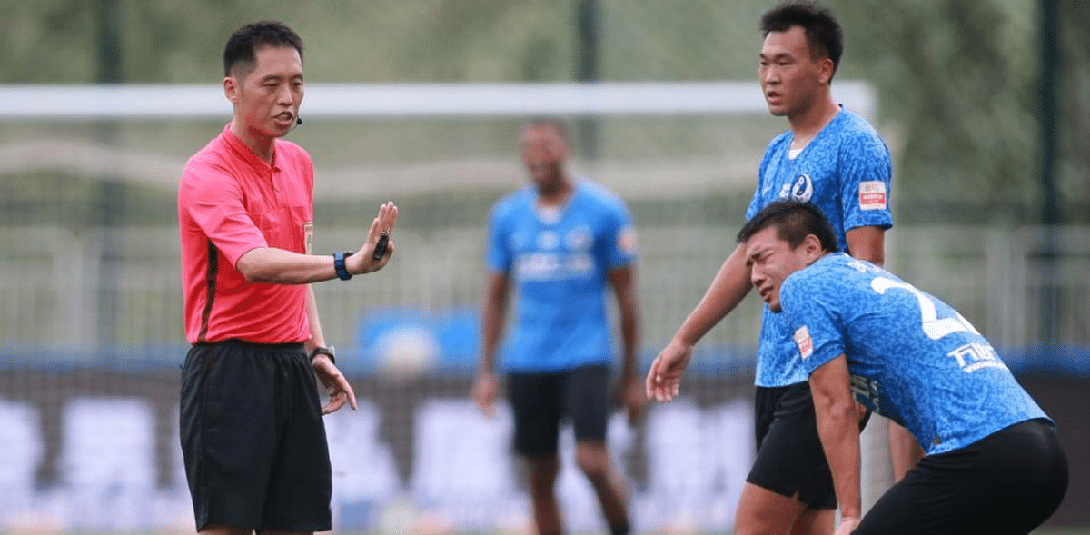 Referees 'damaging reputation' of Chinese football