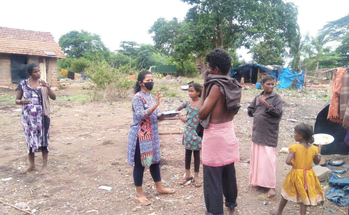 APD Foundation helps rag pickers in Mangaluru