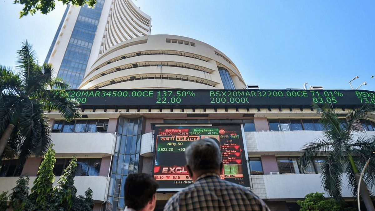 Sensex, Nifty start on cautious note amid tepid global cues