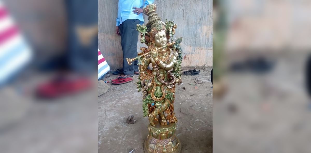 Krishna idol found near bridge across River Swarna at Bellampalli