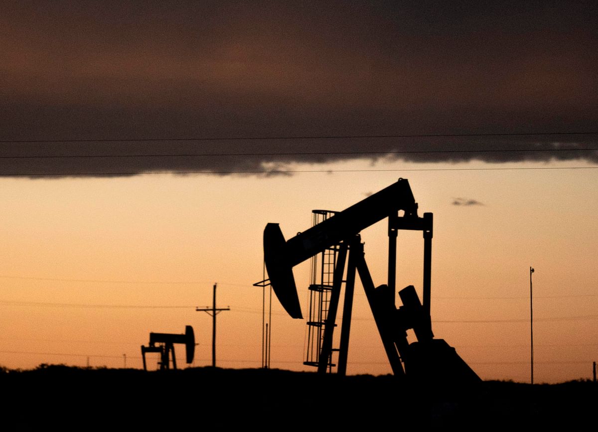 Oil extends decline as demand worries mount