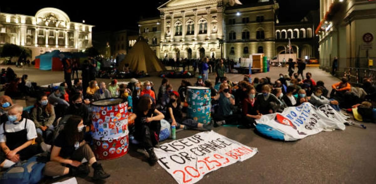 Protesters occupy Swiss square demanding action on climate change