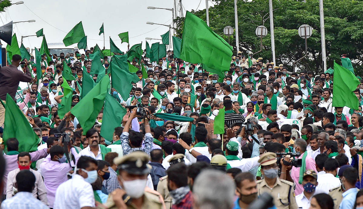 Farmers oppose ordinances, take out massive rally