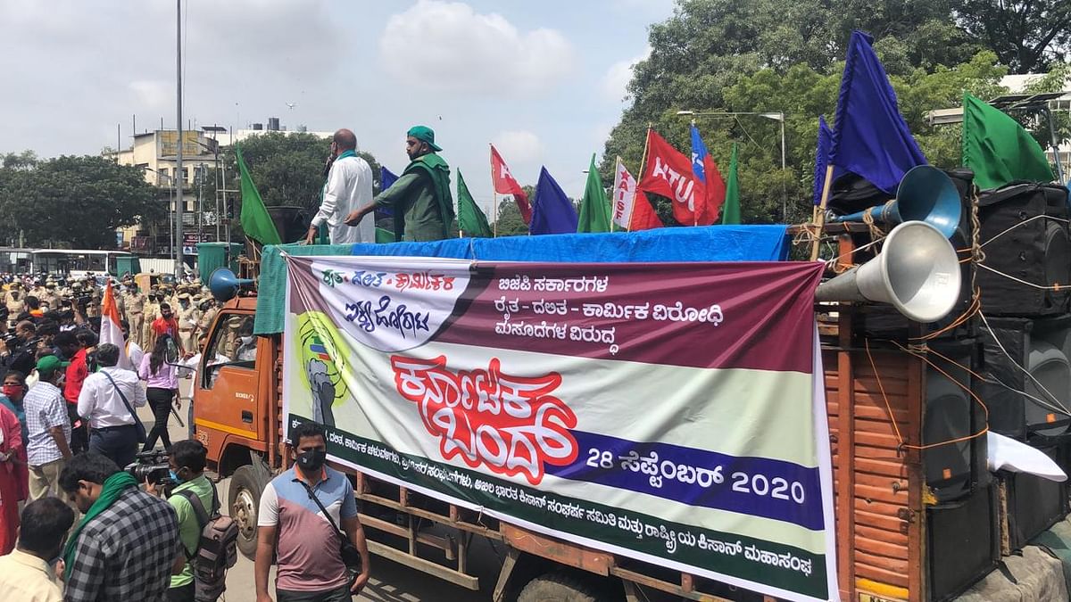 300 detained amid farmer protests near Bengaluru's Town Hall; Traffic snarls in several areas