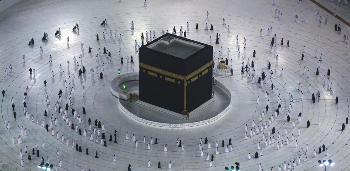 Mecca reopens for limited 'umrah' pilgrimage