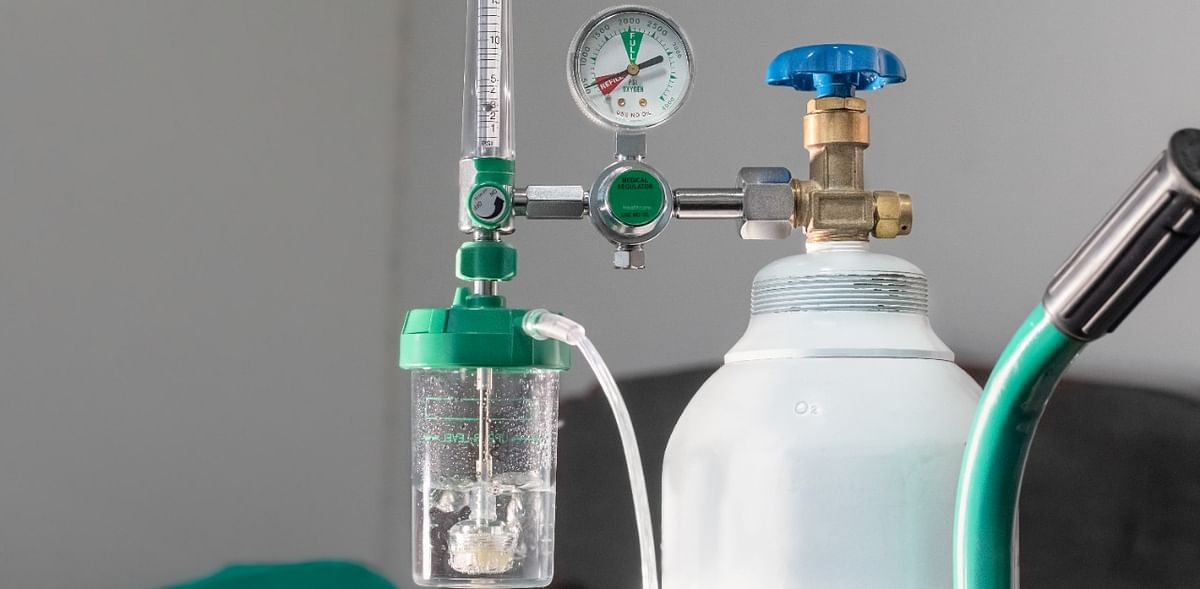 Price cap on liquid medical oxygen, oxygen cylinders fails to have impact as fillers get more expensive