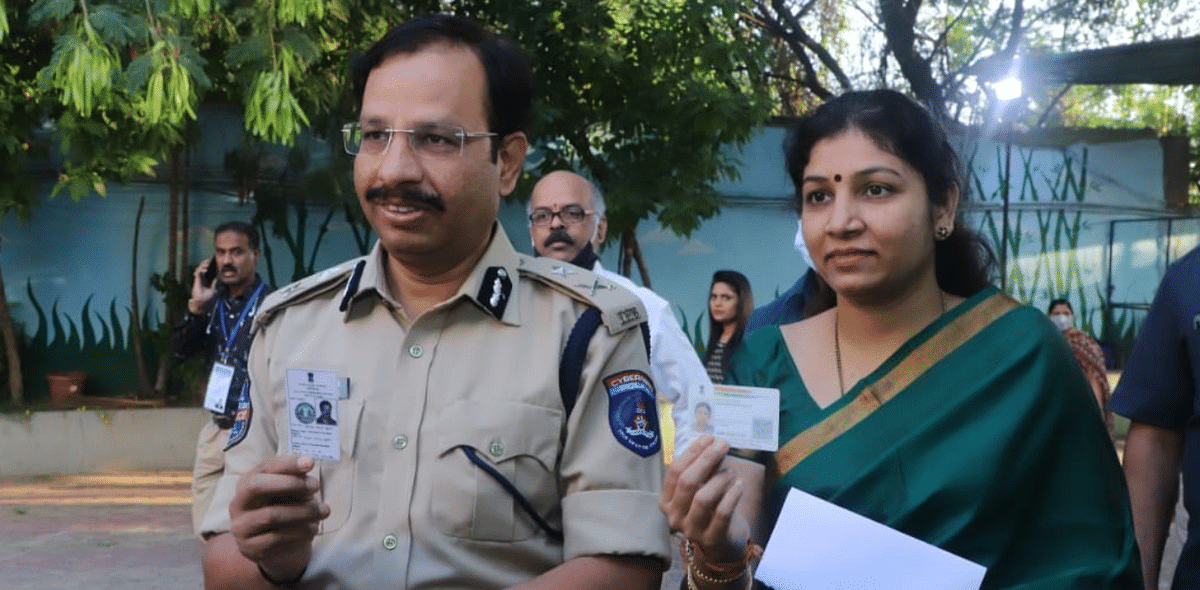 Those not voting should not seek government benefits, says Cyberabad Police Commissioner VC Sajjanar