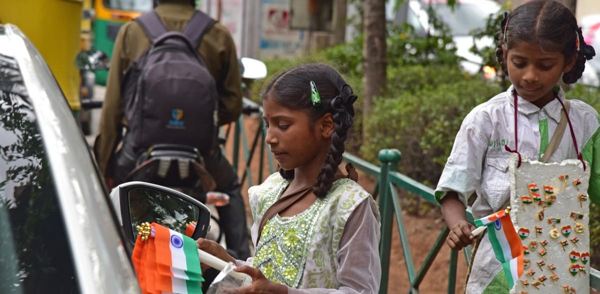 Identify children selling toys, flowers at signals: Karnataka HC 