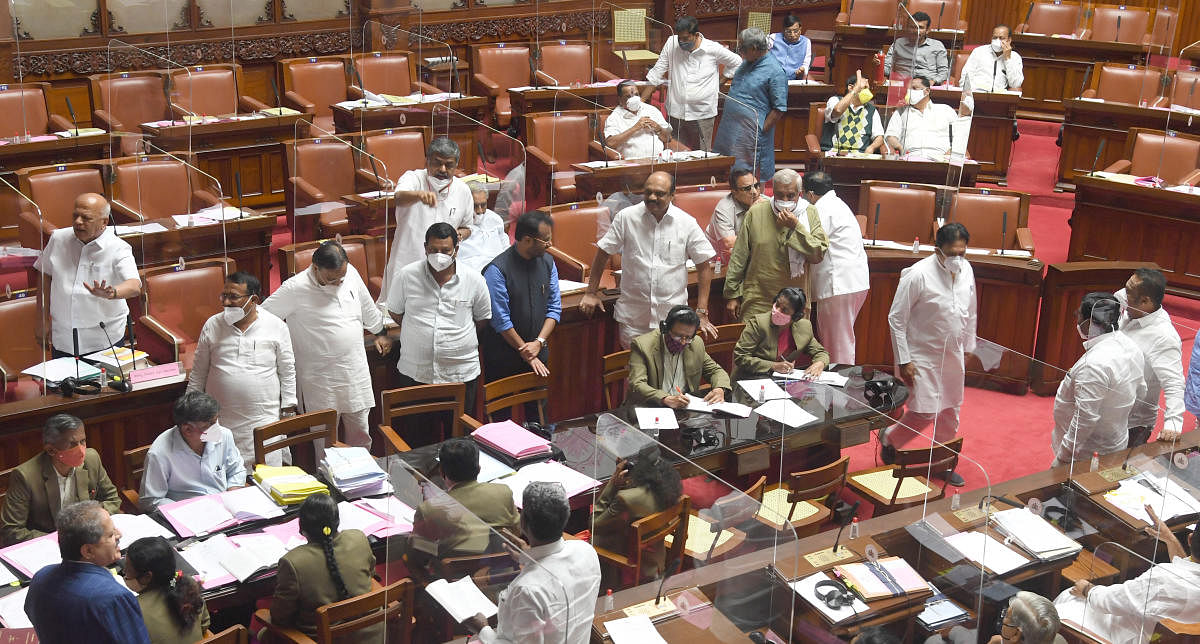 Congress stages walkout as Council approves APMC Bill