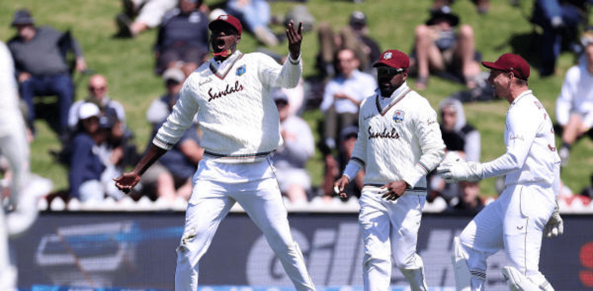 New Zealand down 82-3 at lunch on day 1 of the second Test against West Indies