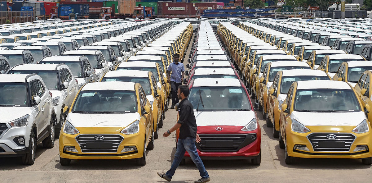 Domestic passenger vehicle wholesales rise nearly 13% in November: SIAM