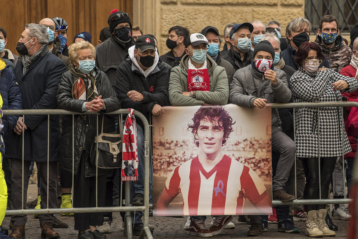 World Cup winner Paolo Rossi's funeral held in Vicenza