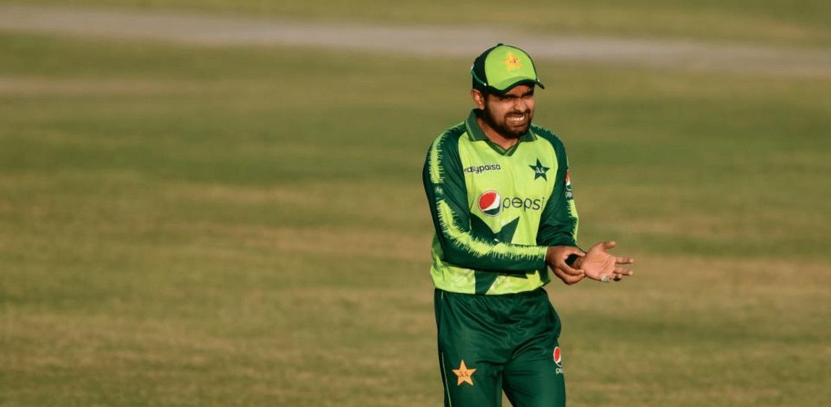 Babar's ouster a major setback: Pak bowling coach Waqar