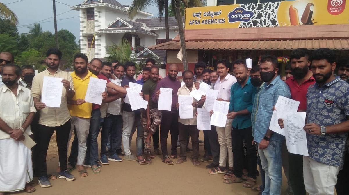 Villagers warn of boycotting polls