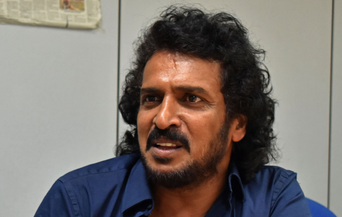 Actor Upendra visits Arehalli village after his supporter wins Gram Panchayat polls