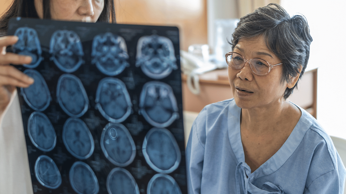 Alzheimer's drug shows promise in small clinical trial