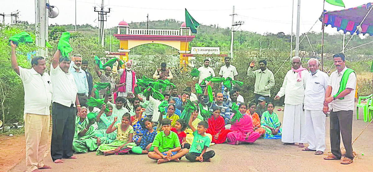 Farmers’ protest: Paint factory halts production for 2nd day