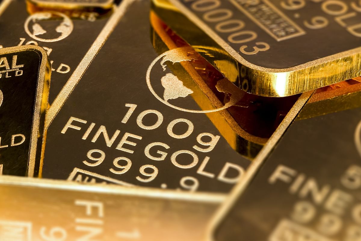 Gold-backed ETFs end record 2020 with second month of outflows