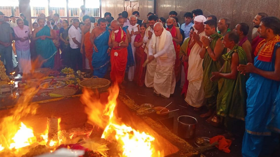 CM B S Yediyurappa takes part in puja rituals at Anegudde Temple