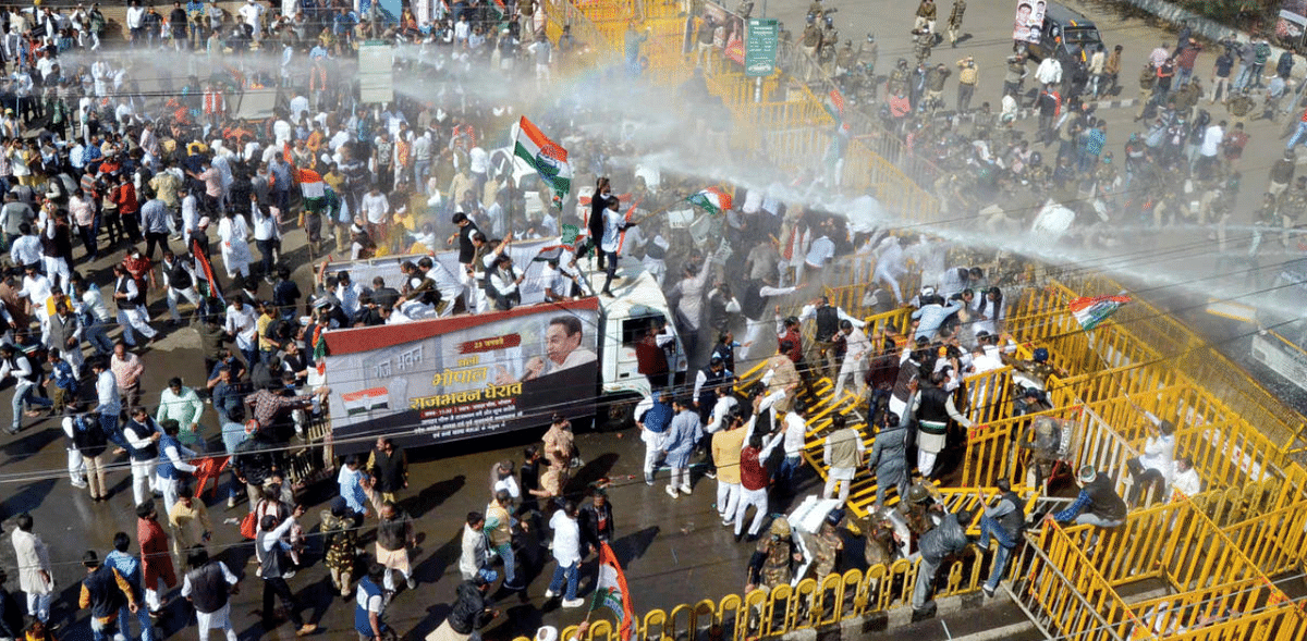 Congress protests in MP over farm laws, cops use tear gas, water cannons