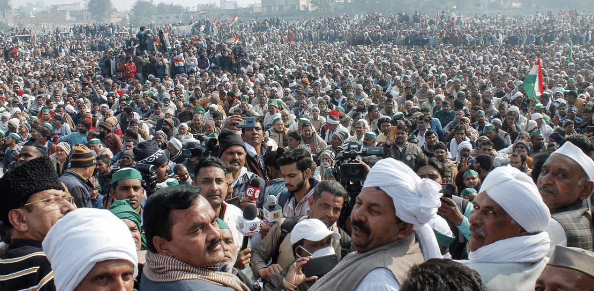 Thousands of farmers attend maha panchayat in Muzanagarffar to back Bharatiya Kisan Union