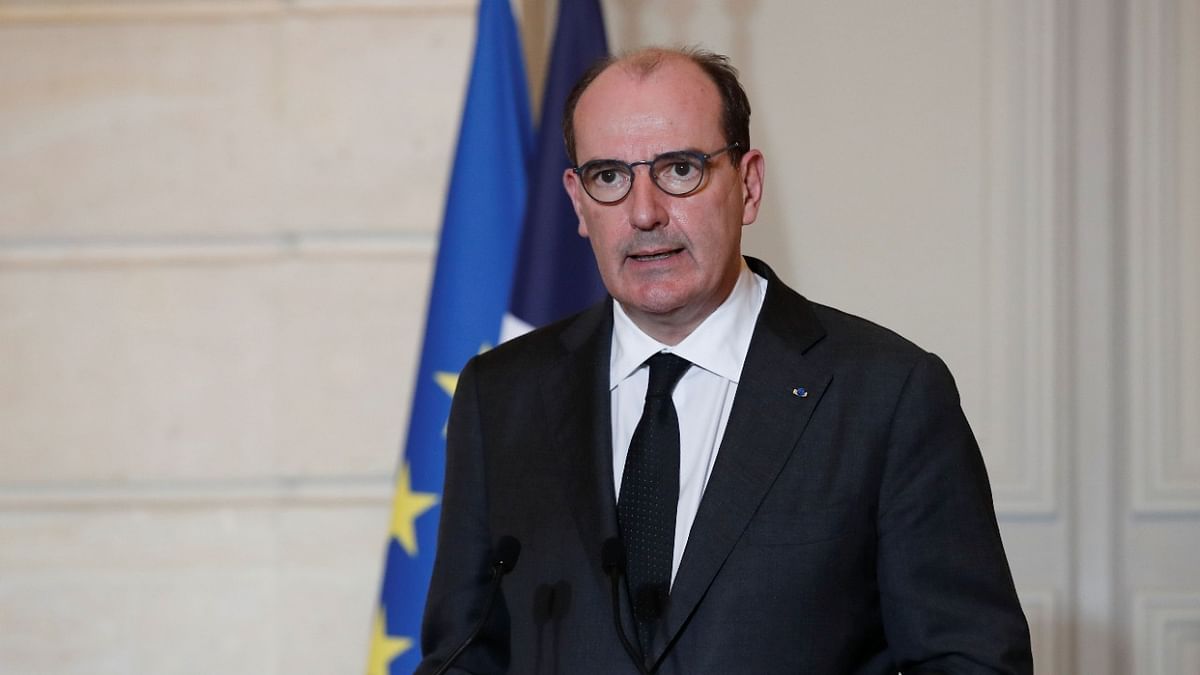 France to close borders to non-EU countries, refrains from implementing third nationwide lockdown 
