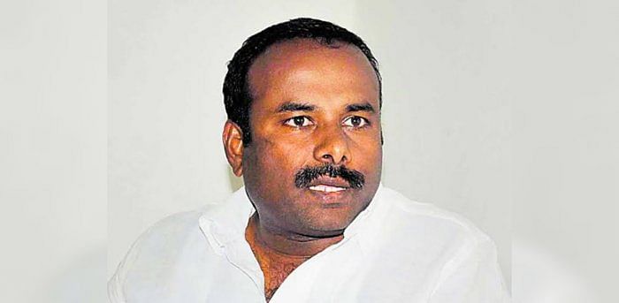 Riots case: Karnataka High C grants conditional bail to ex-mayor Sampath Raj
