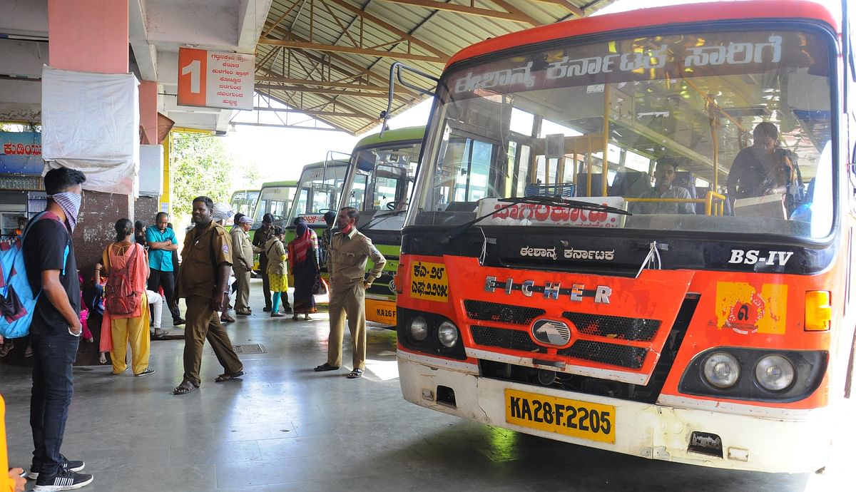 Transport corporation workers warn Karnataka govt of renewing protest