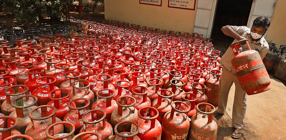 Easier access to cooking gas, 1 cr more free LPG connections in 2 years: Oil Secretary