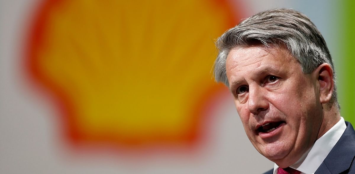 Shell CEO takes large pay cut after bruising 2020